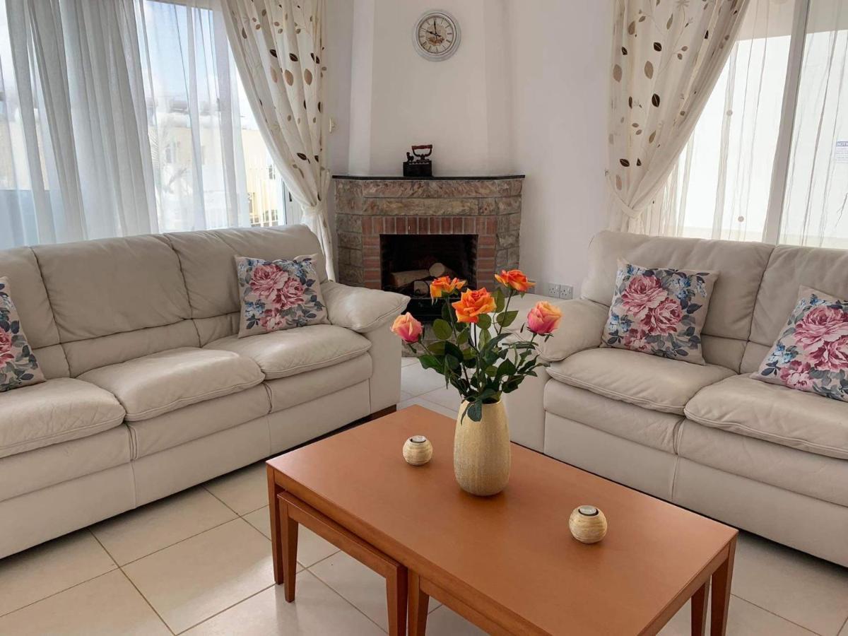 Peyia Palm Villa Paphos ภายนอก รูปภาพ