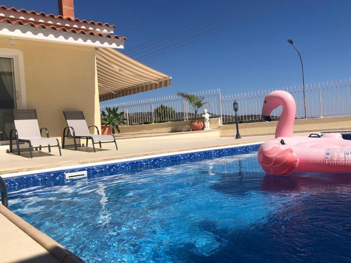 Peyia Palm Villa Paphos ภายนอก รูปภาพ